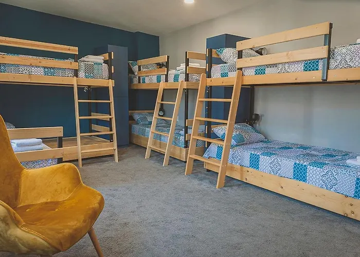 Temple House Hostel *