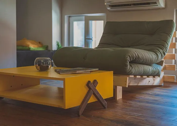 Temple House 旅馆 *